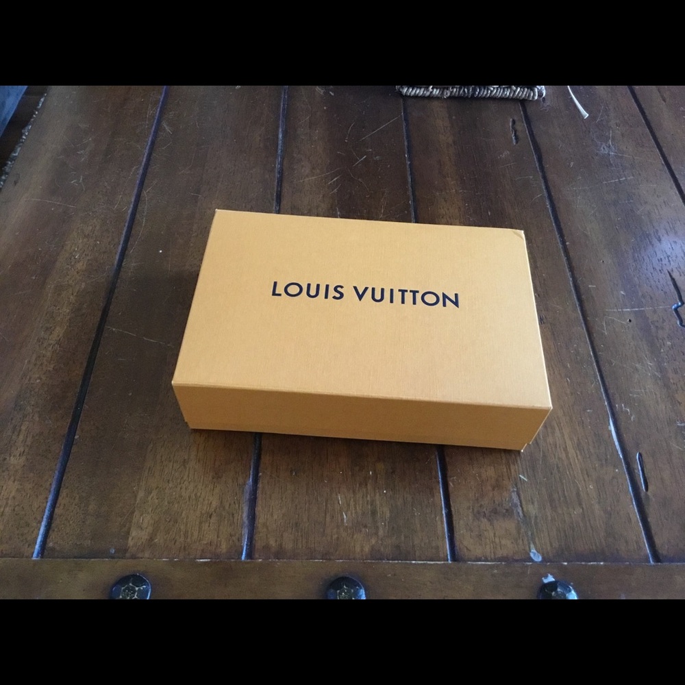 Louis Vuitton box